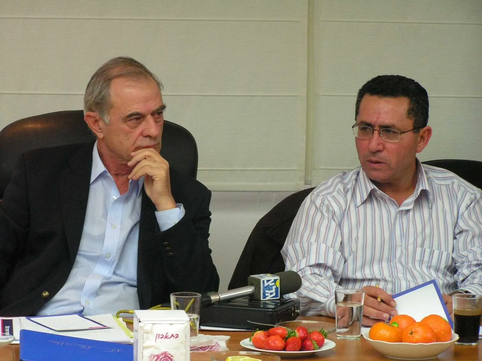 Lynn and Eini: We will establish a joint team for negotiations and settelments