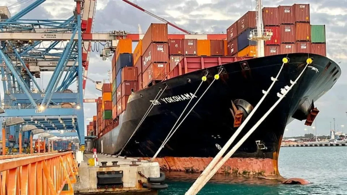 Ministry of Defense Director General Awards Certificate of Appreciation to Ashdod Port
